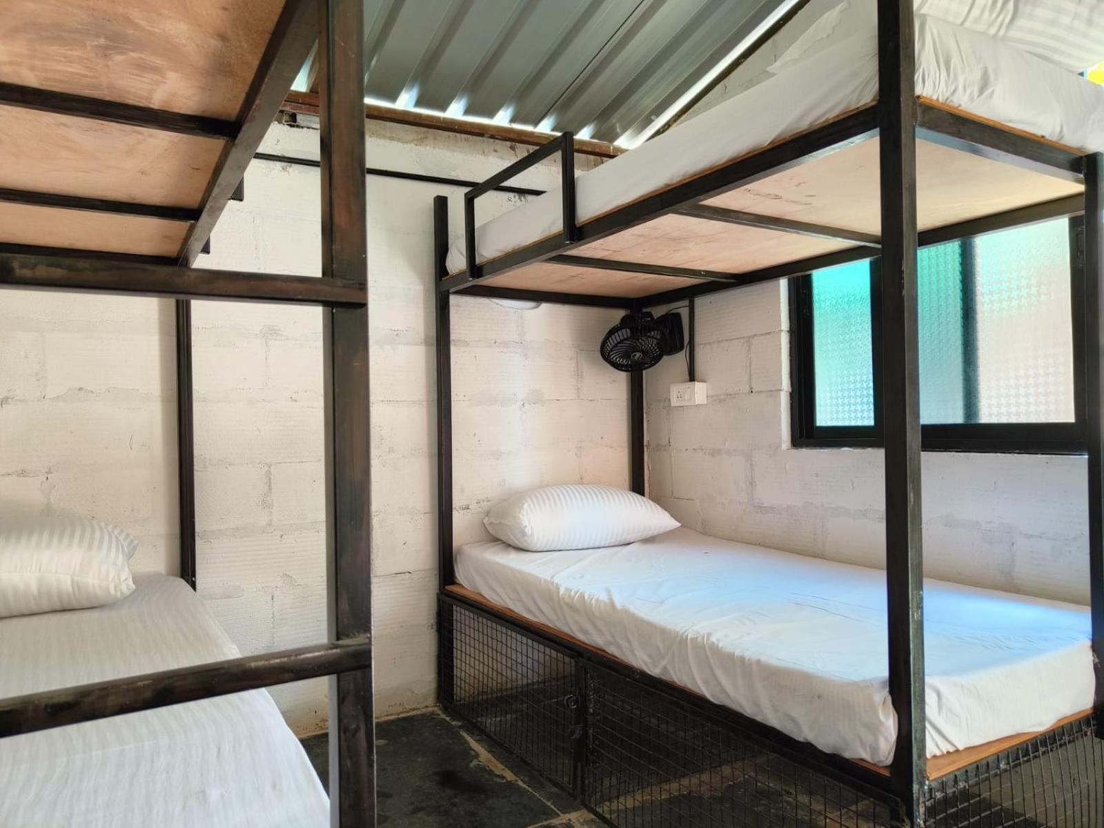 12 Monks - Beachside Hostel Arambol Buitenkant foto