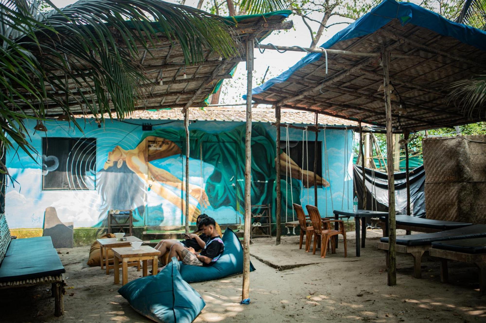 12 Monks - Beachside Hostel Arambol Buitenkant foto